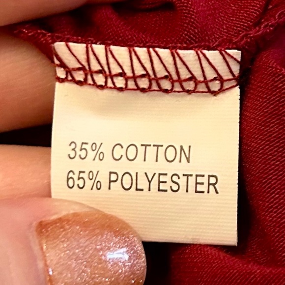 Women’s Burgundy Top, NEVER WORN, Size Small - Picture 7 of 8